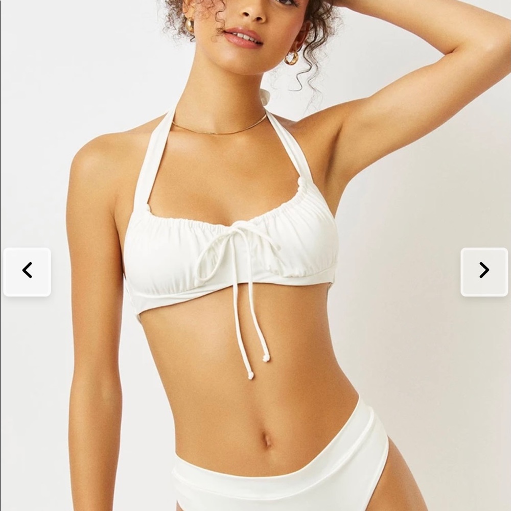 Frankies bikini Bernie Halter Scoop Bikini Top size large in white